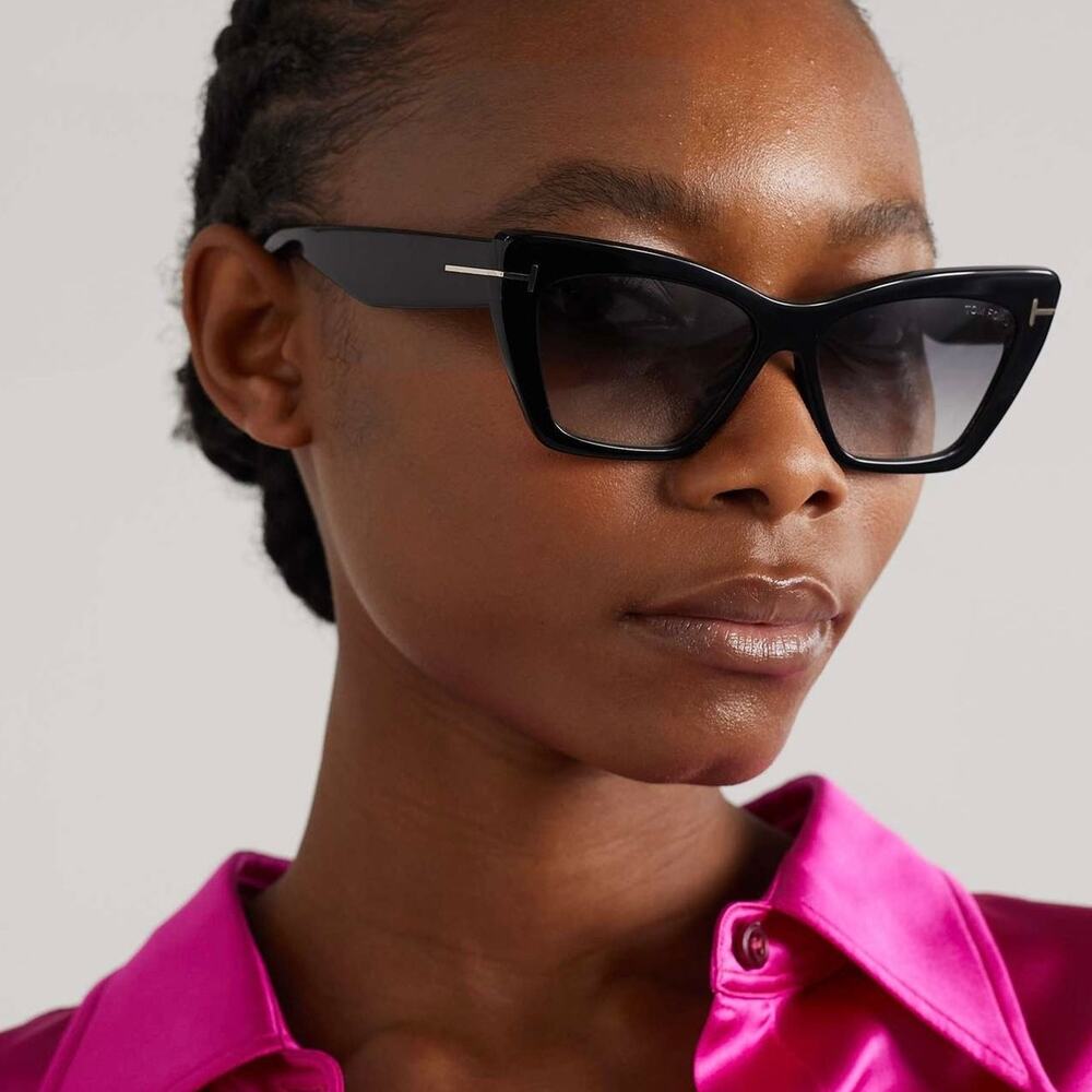 New, TOM FORD Wyatt Sunglasses TF871 01B Authentic